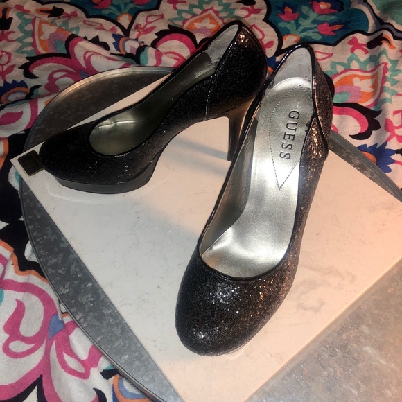 Guess pumps - Picture 3 of 5